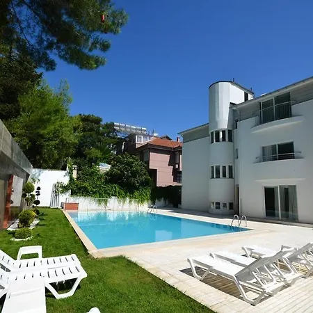 Doc's Boutique Hotel