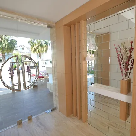 Doc's Boutique Hotel 4*