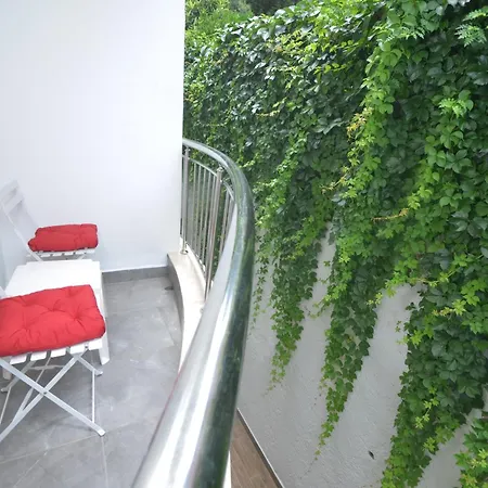 Doc's Boutique Hotel