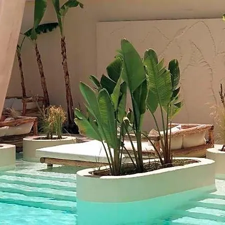 Doc's Boutique Hotel 3*