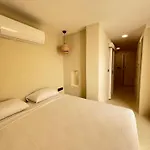 Doc's Boutique 4*
