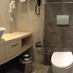 Doc's Boutique 4*