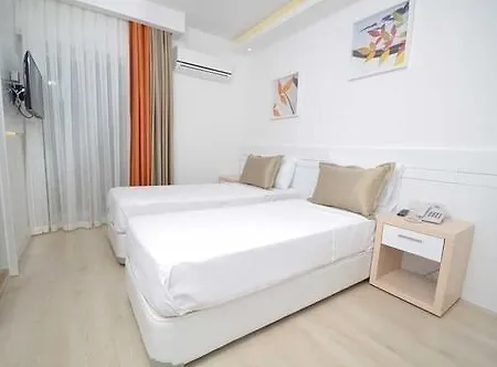 Doc's Boutique 4* 凯梅尔