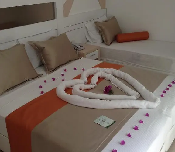 Doc's Boutique Hotel 4*