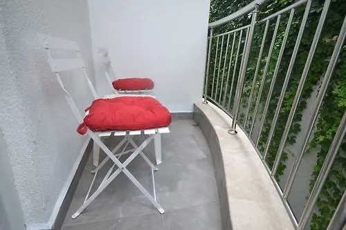 מלון Doc's Boutique 4*